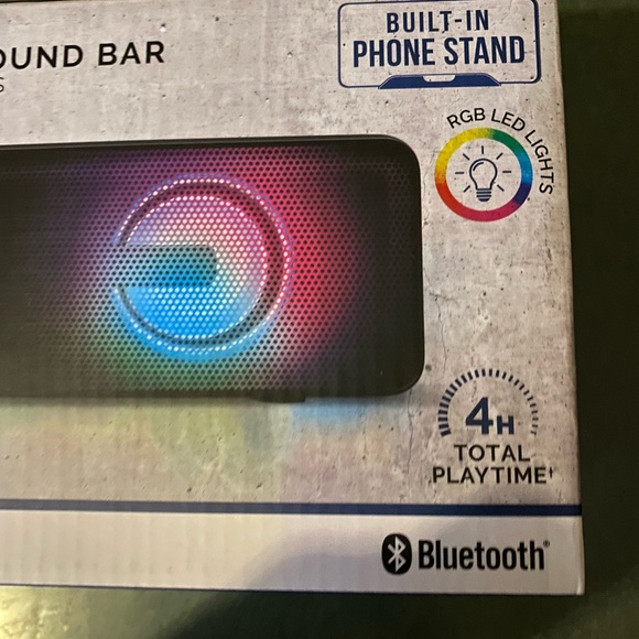 Brookstone Chroma Beat 17.5” multimedia sound bar - Picture 3 of 4